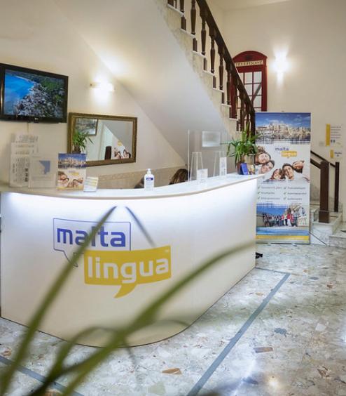 ESCOLA DE LÍNGUAS PARA ADULTOS ESCOLA DE LÍNGUAS PARA ADULTOS